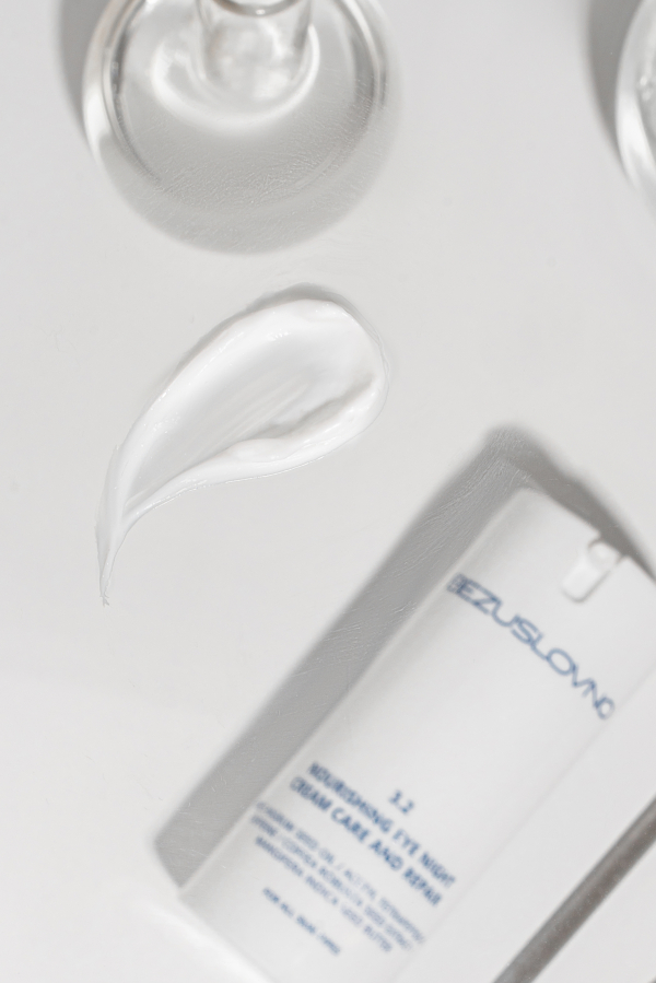 Питательный вечерний крем для кожи вокруг глаз Nourishing eye night cream care and repair